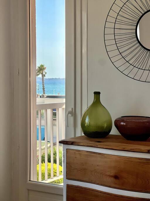 Tres Bel Appartement Vue Mer Сикс-Фор-ле-Плаж Екстериор снимка
